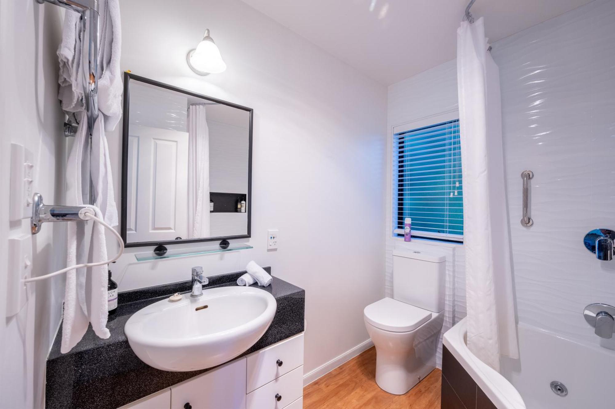 Woodside - Akaroa Holiday Cottage מראה חיצוני תמונה